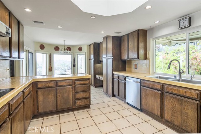 Building Photo - 14676 Deervale Pl