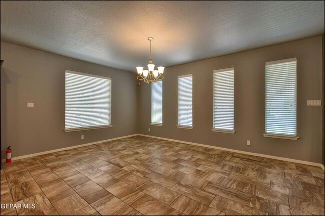 Building Photo - 6560 McFarland Ave