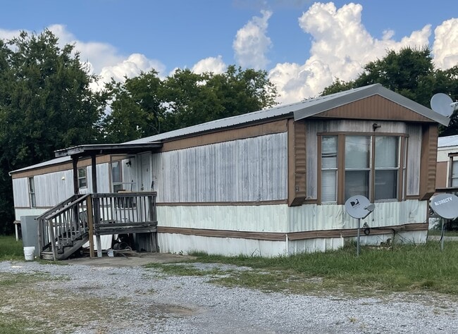 Building Photo - 607 Tater Peeler Rd