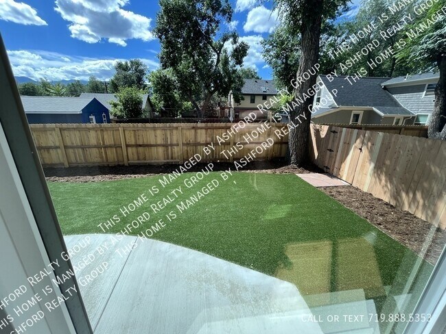 Building Photo - 839 E Willamette Ave