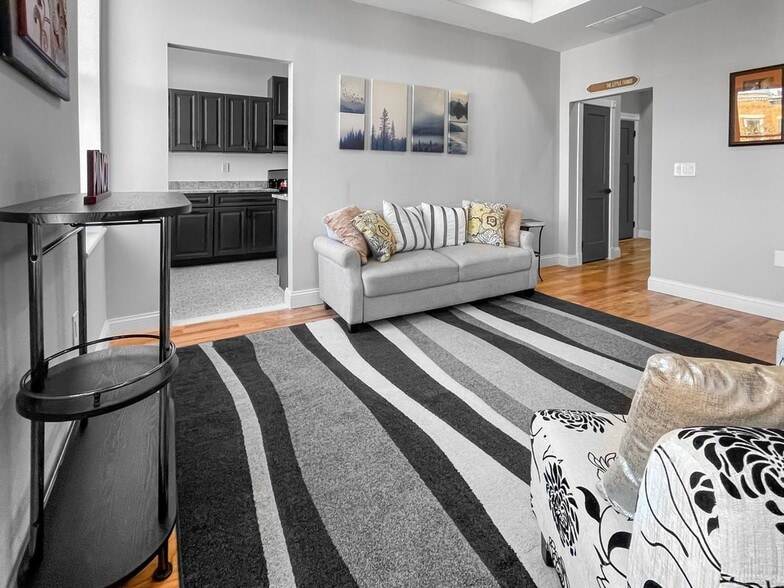 Building Photo - 1428 Madison Ave