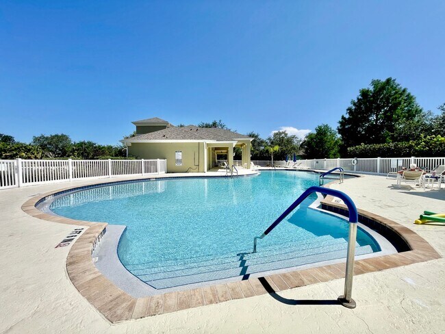 Building Photo - 3+ Bedroom quality built home in desirable...