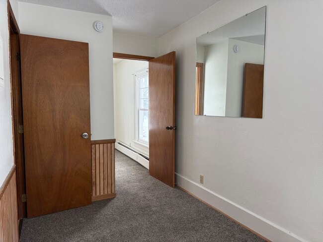 Building Photo - HATCH AND YOUNG 722