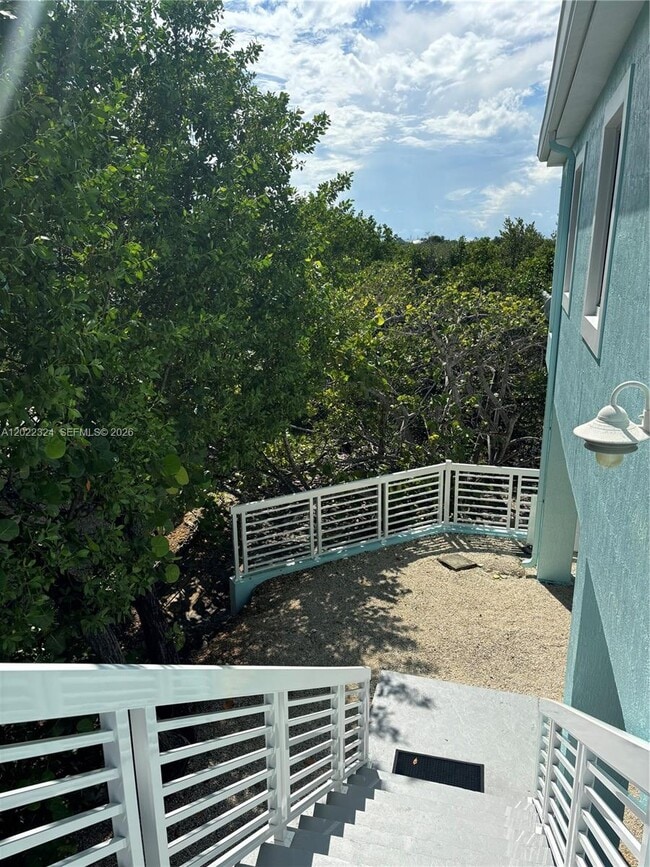 Building Photo - 102 Venetian Dr