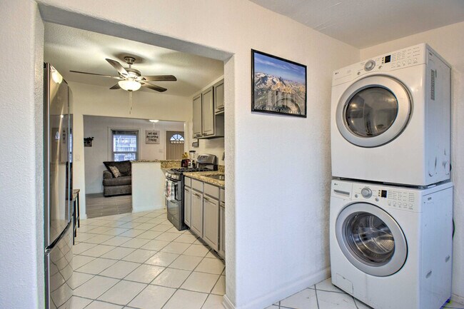 Building Photo - 3976 Utica St