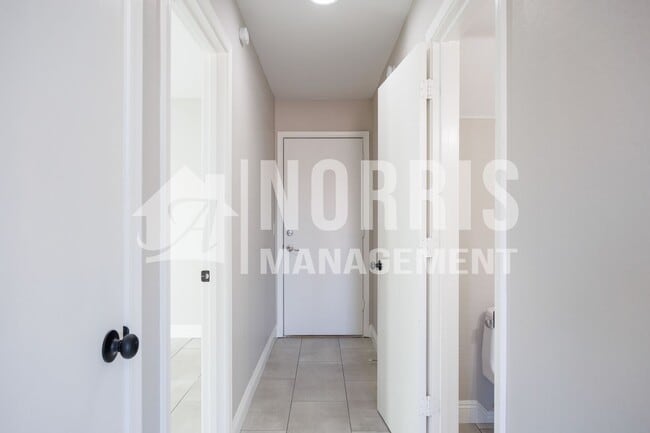 Building Photo - Beautiful Updated Home with ALL Appliances