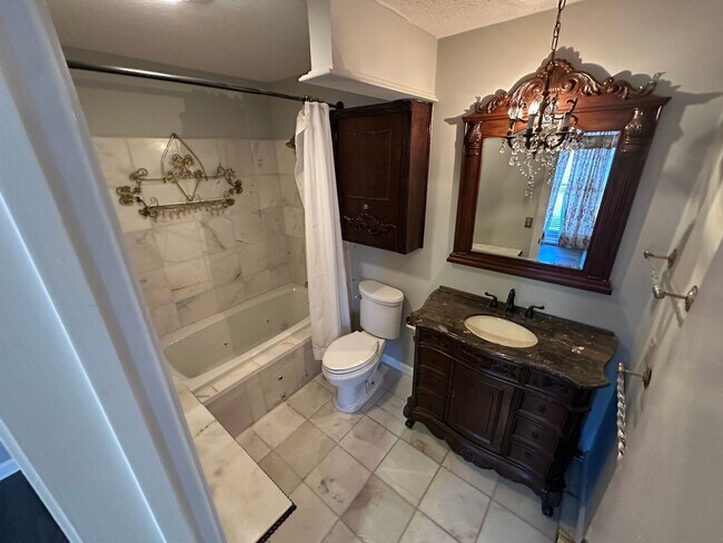 Building Photo - FOR LEASE - 4 Bed, 4 Bath, 5000sqft, 1.5 a...