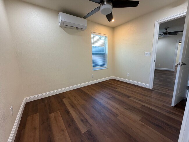 Building Photo - Cozy 2 bedroom Dual Master! Ready for move in! Rent today !