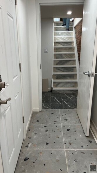 Building Photo - 100% GUT RENOVATED DUPLEX  with PRIVATE GA...