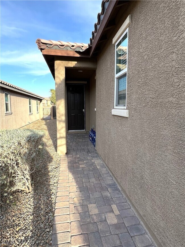 Building Photo - 7828 Hamilton Pool Dr