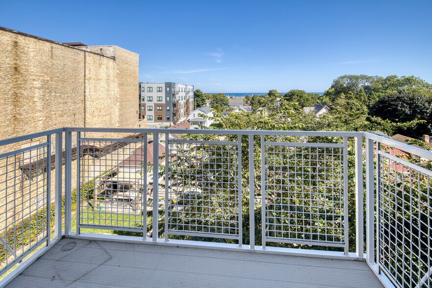 Building Photo - 5945 6th Ave