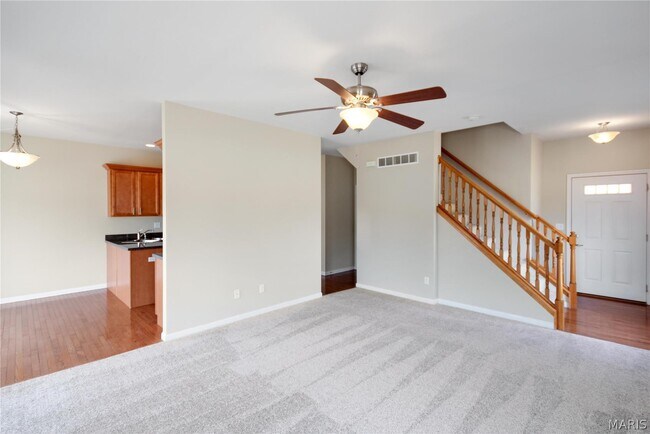 Building Photo - 400 Willott Square Dr