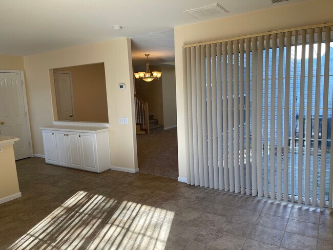 Building Photo - Lovely Lakefront Home in Virginia Beach