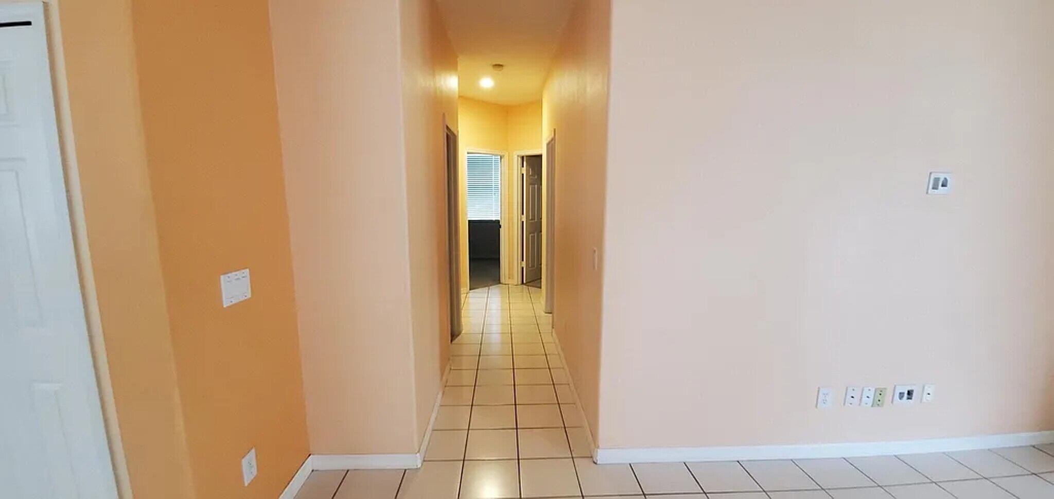 Building Photo - 4629 Riverton Dr