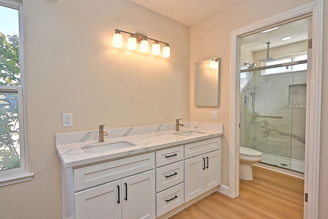 Building Photo - $4590 -- Beautifully Remodeled Brookvale Home on a Quiet Court