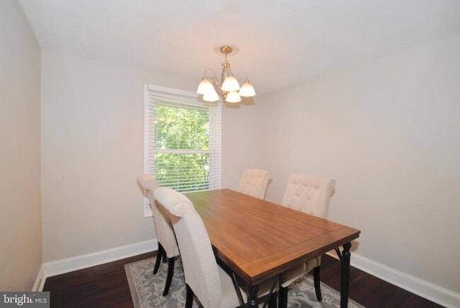 Building Photo - 637 Whittier Pkwy