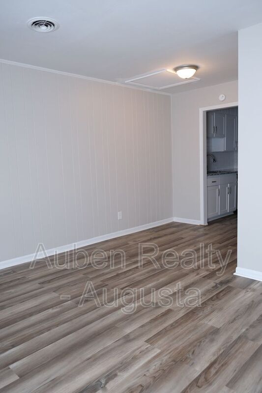 Building Photo - 1602 Johns Rd