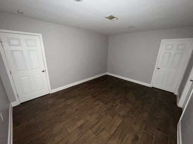 Building Photo - Spacious 4-bedroom 2.5-bathroom Home with Modern Upgrades