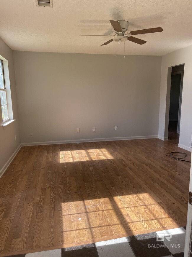 Building Photo - 62 Northgate Cir