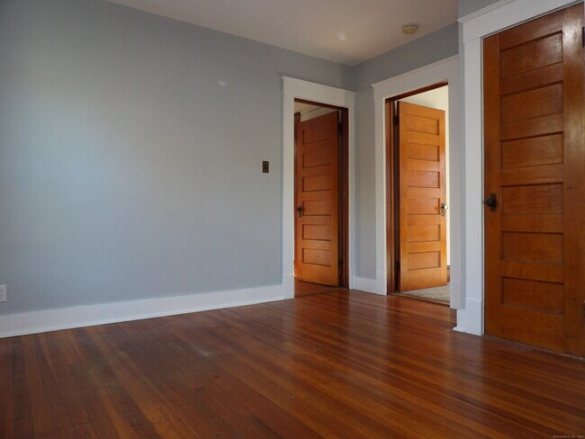 Building Photo - 172 Woodland St