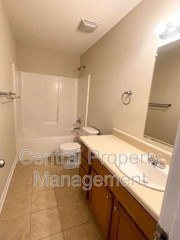Building Photo - 506 Seays Crest Dr