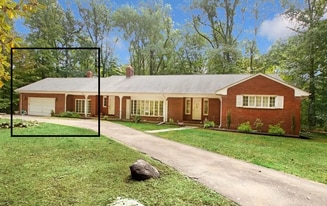 Building Photo - 12 Jenick Ln