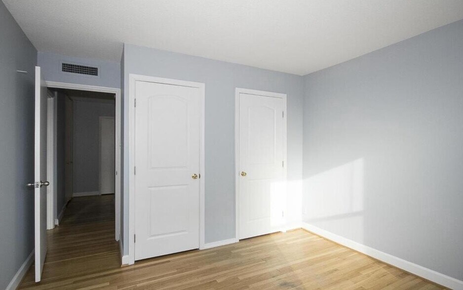 Building Photo - 1101 St Paul St