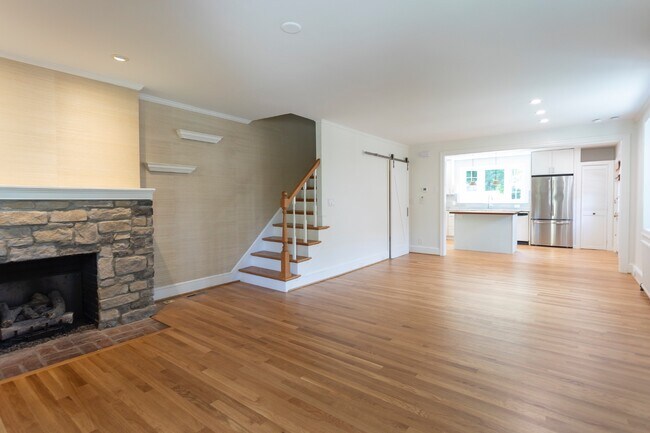 Building Photo - 444 Saint Davids Ave
