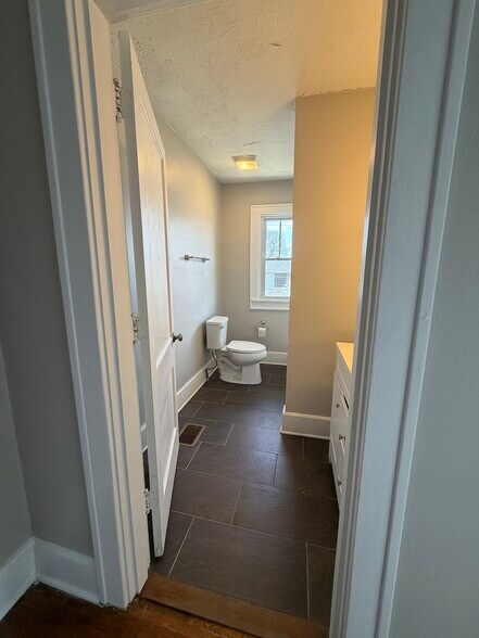 Building Photo - 3827 Central Ave