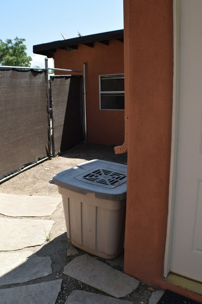 Building Photo - 1002 B NM-76