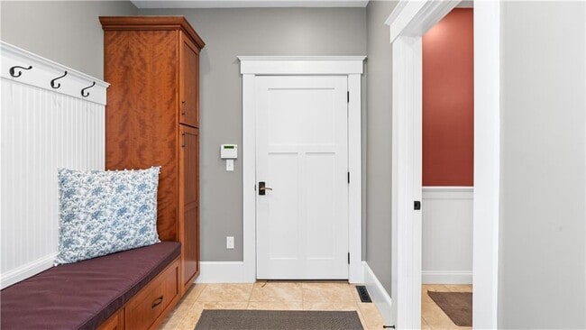 Building Photo - 3 Doris Terrace