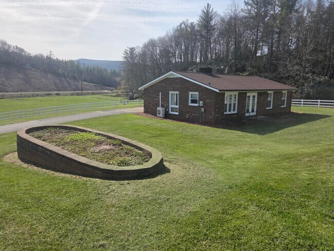 Building Photo - 199 Deep Gap Estates Dr