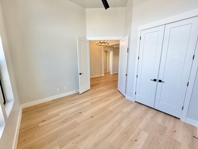 Building Photo - 3134 Blue Heron Dr