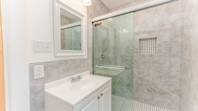 Building Photo - 2 Bedroom 1.5 Bath Townhouse in Wagener Te...