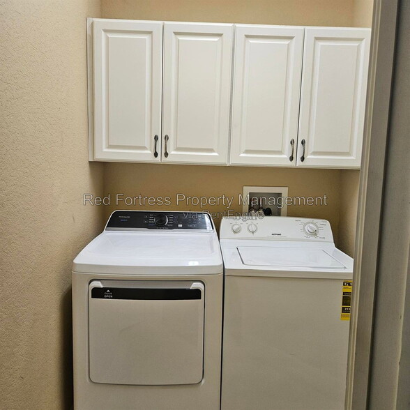 Building Photo - 16097 Via Solera Cir