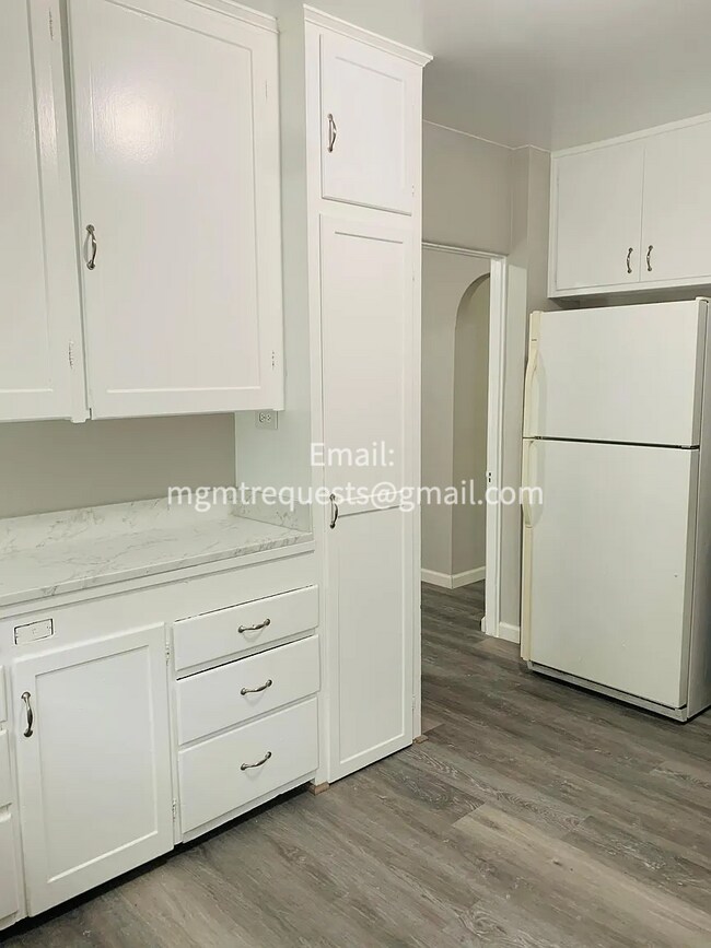 Building Photo - 4228 Tenth St, Unit 4232
