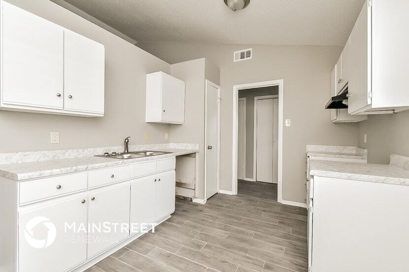 Building Photo - 5772 Jardin Pl