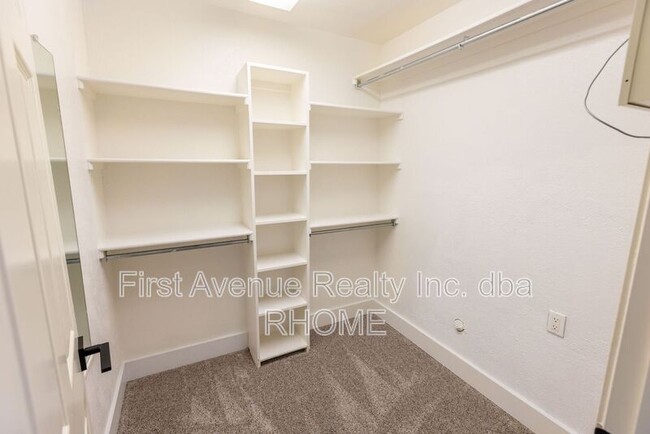 Building Photo - 16121 Shadybank Dr