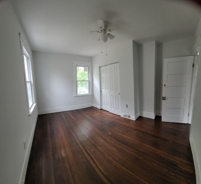 Building Photo - 10605 Ashbury Ave