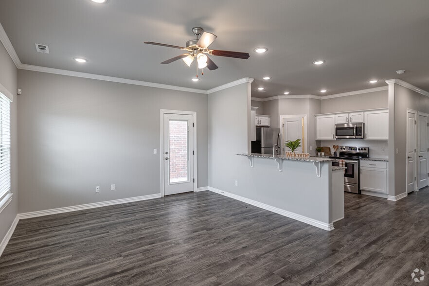 C1 - Living Room - Summit Townhomes