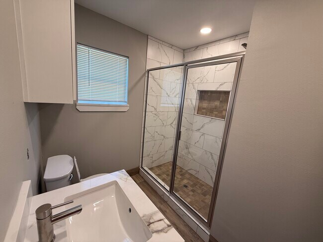 Building Photo - 3223 Cherrywood Ave