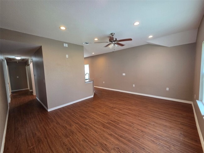 Building Photo - 438 Spence Ln