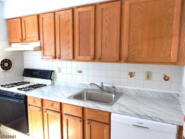 Building Photo - 2467 NJ-10