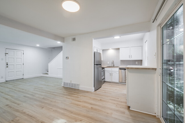 Newly Renovated Kitchen - 4114 Avondale Ave