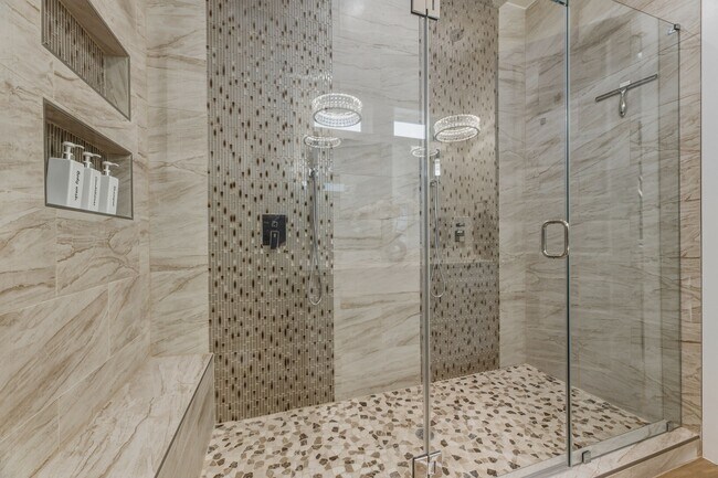 Building Photo - 4231 Elmwood St