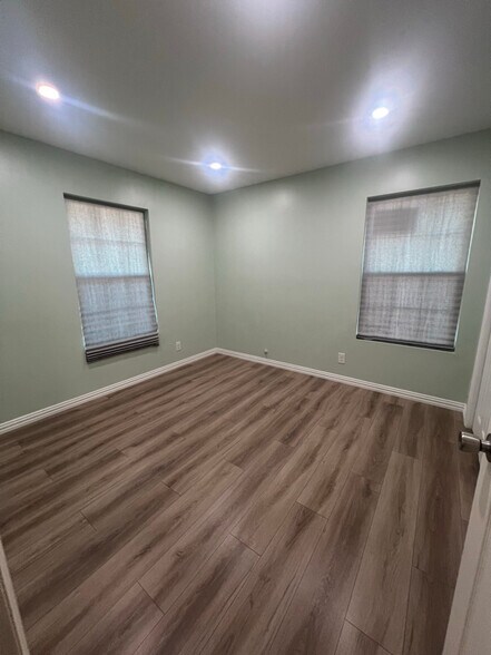 Building Photo - 4725 Darla Dr