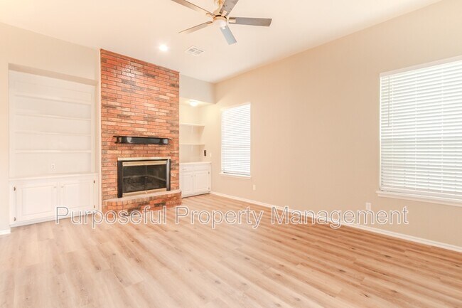 Building Photo - 1109 David Rd