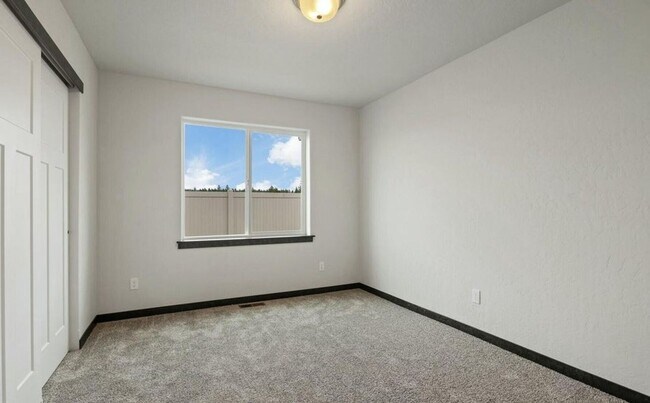 Building Photo - New Construction !
