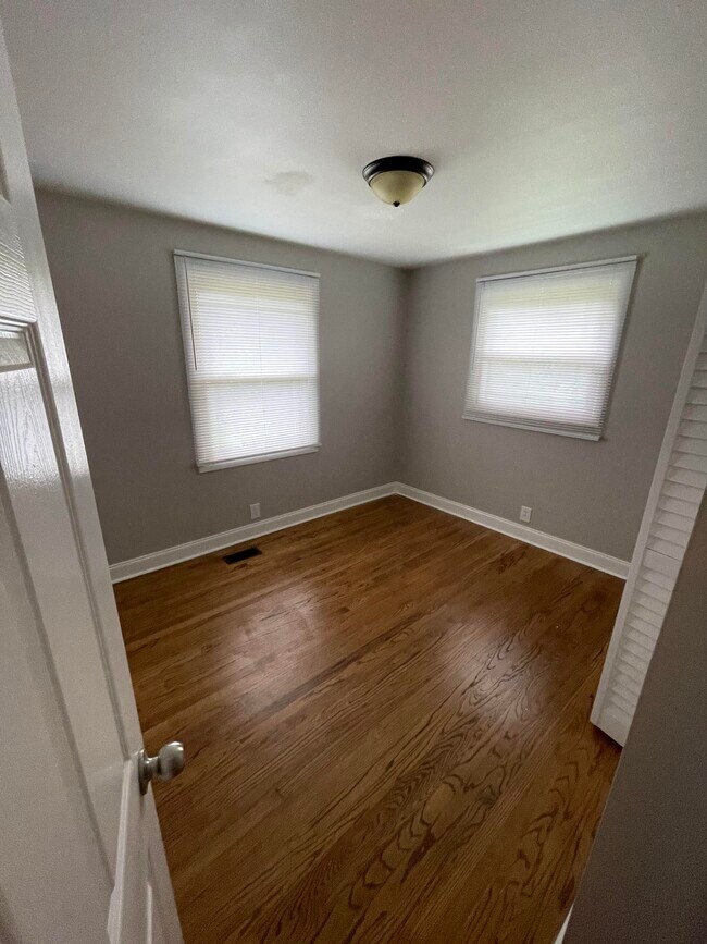 Bedroom 2 - 749 Aeronca Rd NW