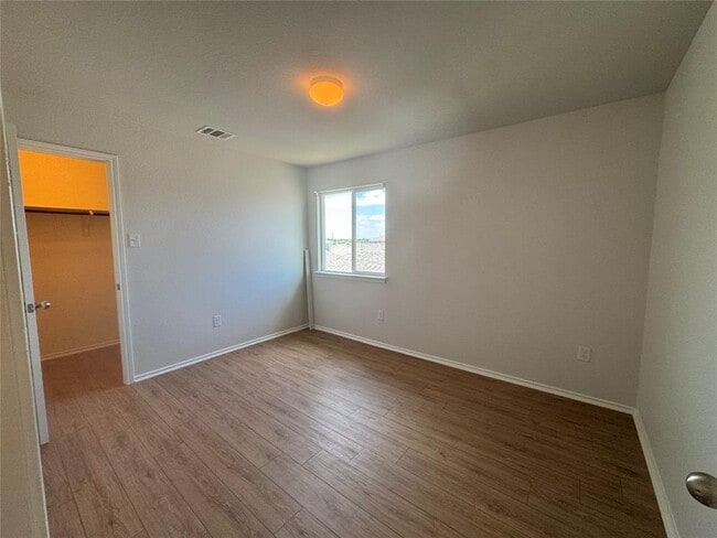 Building Photo - 133 Flatland Trl